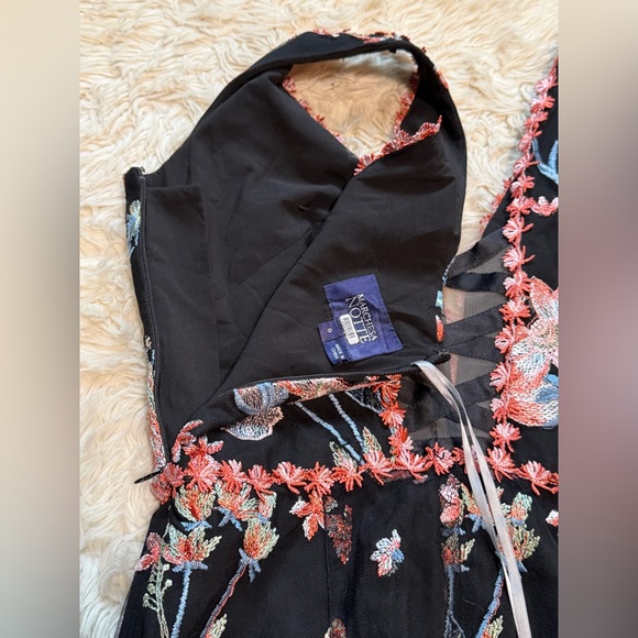 Marchesa Notte Butterfly Embroidered Gown - Size 0 - Picture 6 of 7